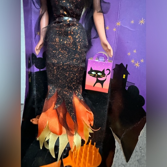 Halloween Barbie from 2001 - Picture 4 of 5
